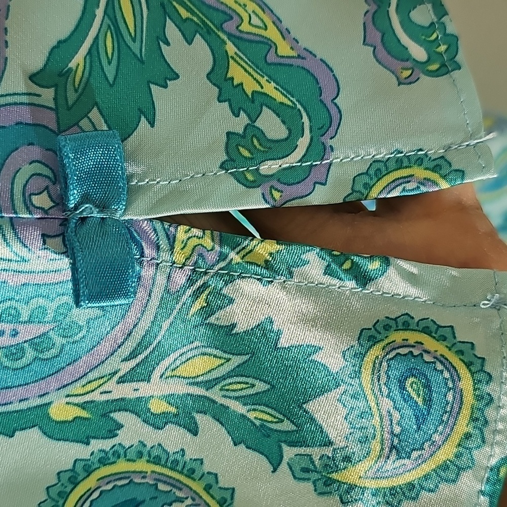 Kathryn PJS. Blue satin Paisley Pajama Set. Size Large. Elegant - Picture 3 of 8